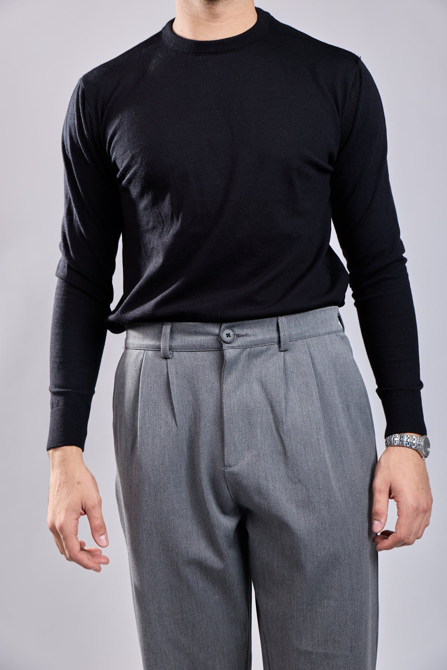 Lightweight Crew Neck Knit Sweater